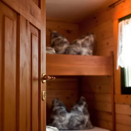 4 Prs Holiday home Kaupen